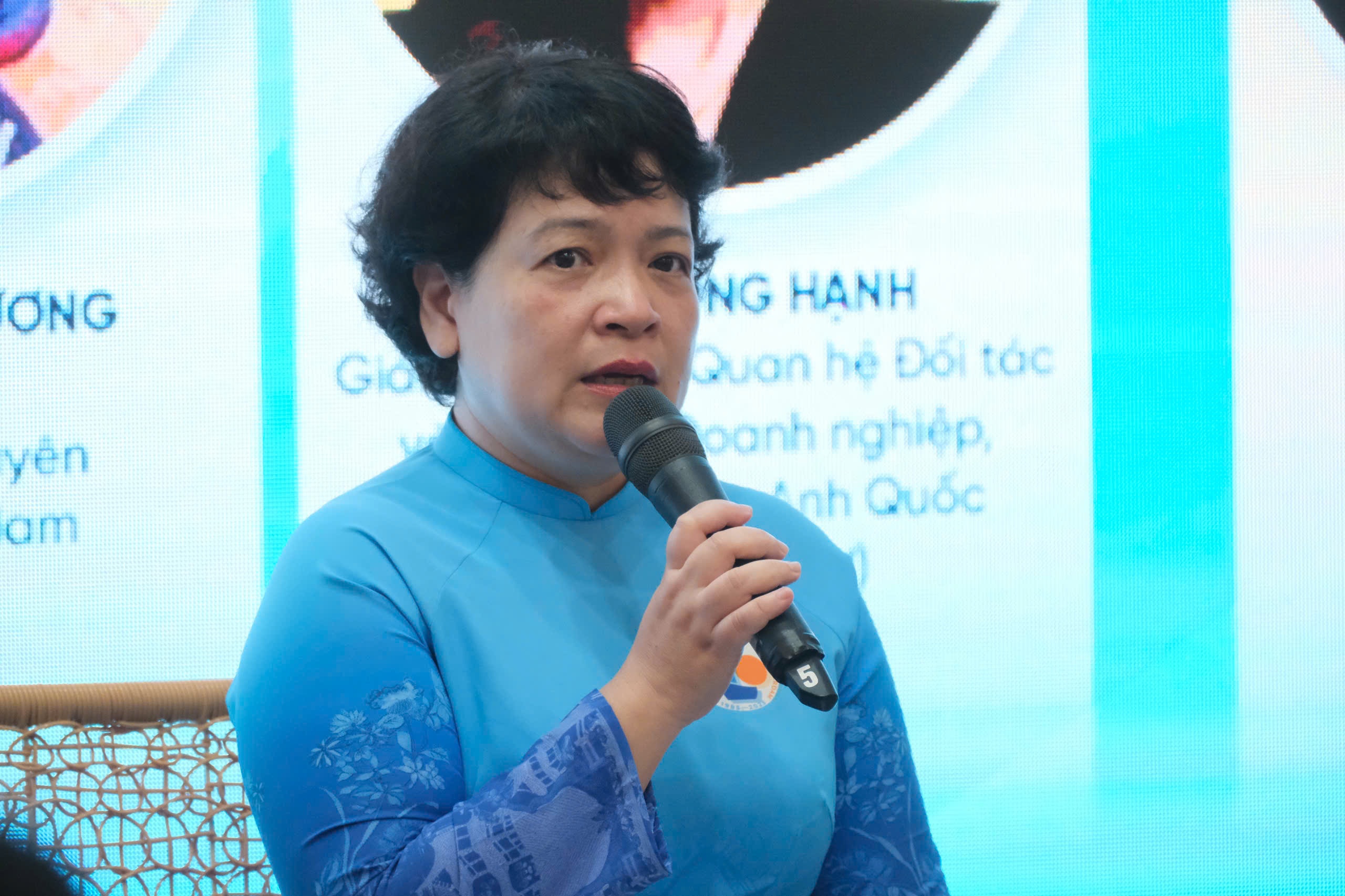 Huy chuong quoc te chua du de nhan dien nhan tai hinh anh