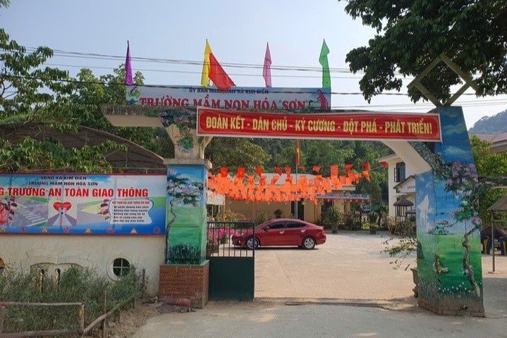 Ke khong tien ho tro bua an tu thien, hieu truong, hieu pho bi ky luat hinh anh