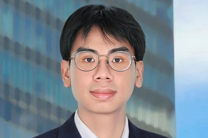 Chang trai Viet hoc thang len tien si tai My voi hoc bong 10 ty dong hinh anh