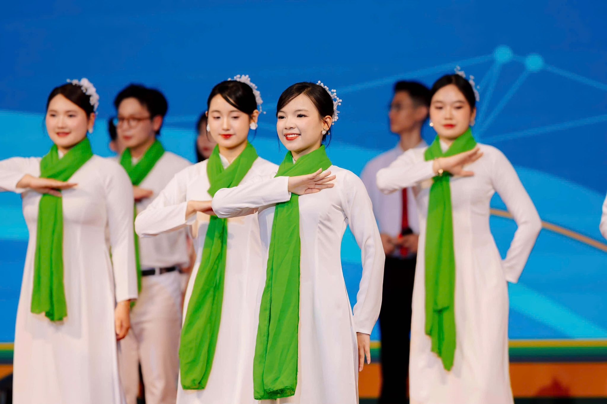 Hoc vien Nong nghiep tam dung quy dinh bat buoc sinh vien tham gia CLB hinh anh