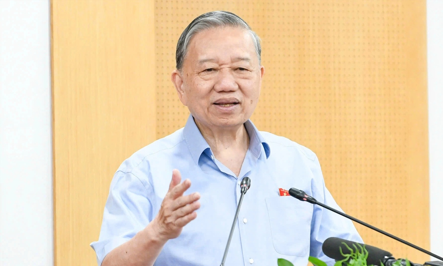 Tong Bi thu, Chu tich nuoc: 'Thi vao lop 10 cang thang hon dai hoc' hinh anh