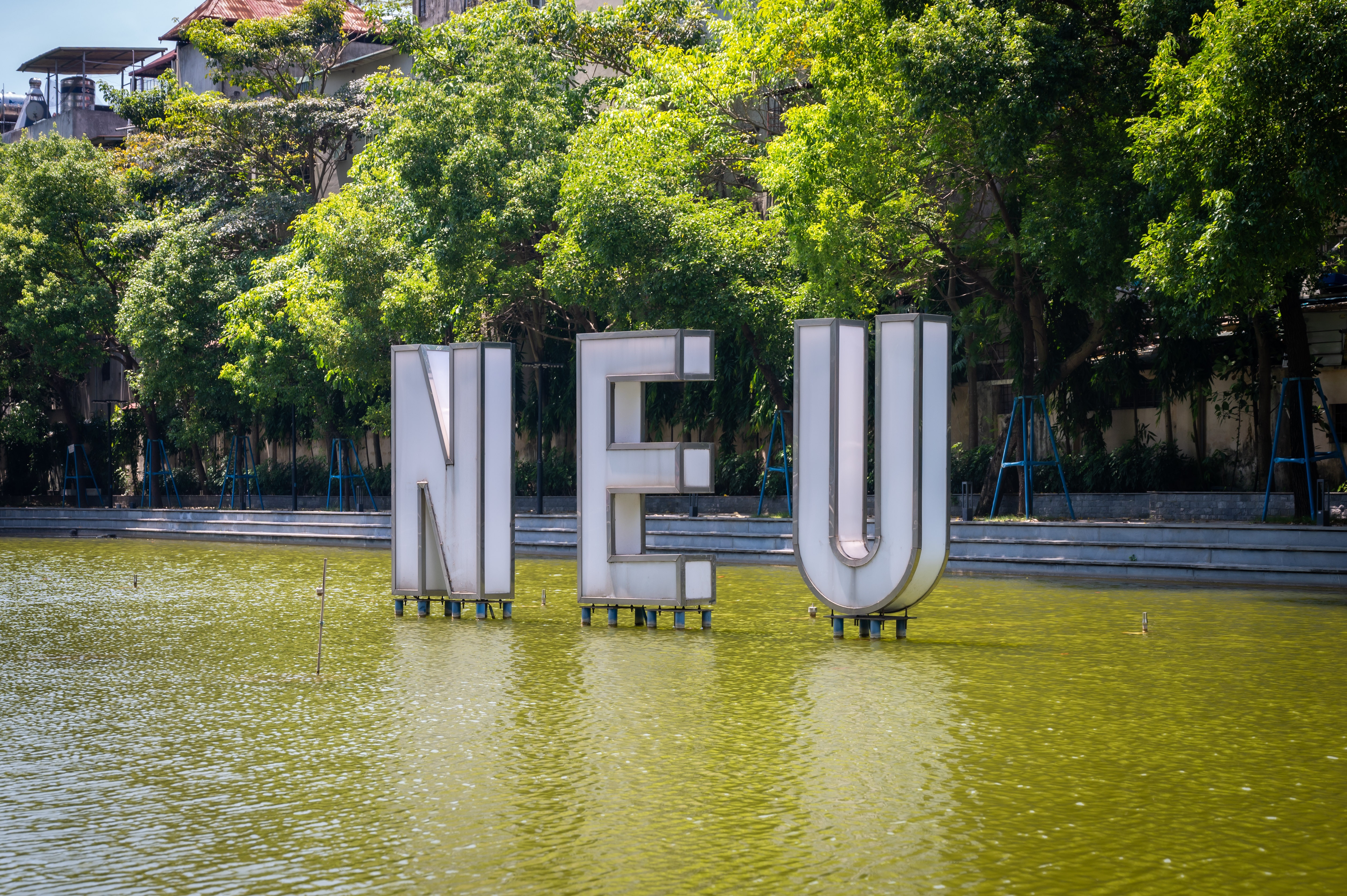 17 sinh viên Đại học Kinh tế Quốc dân tốt nghiệp với điểm tuyệt đối