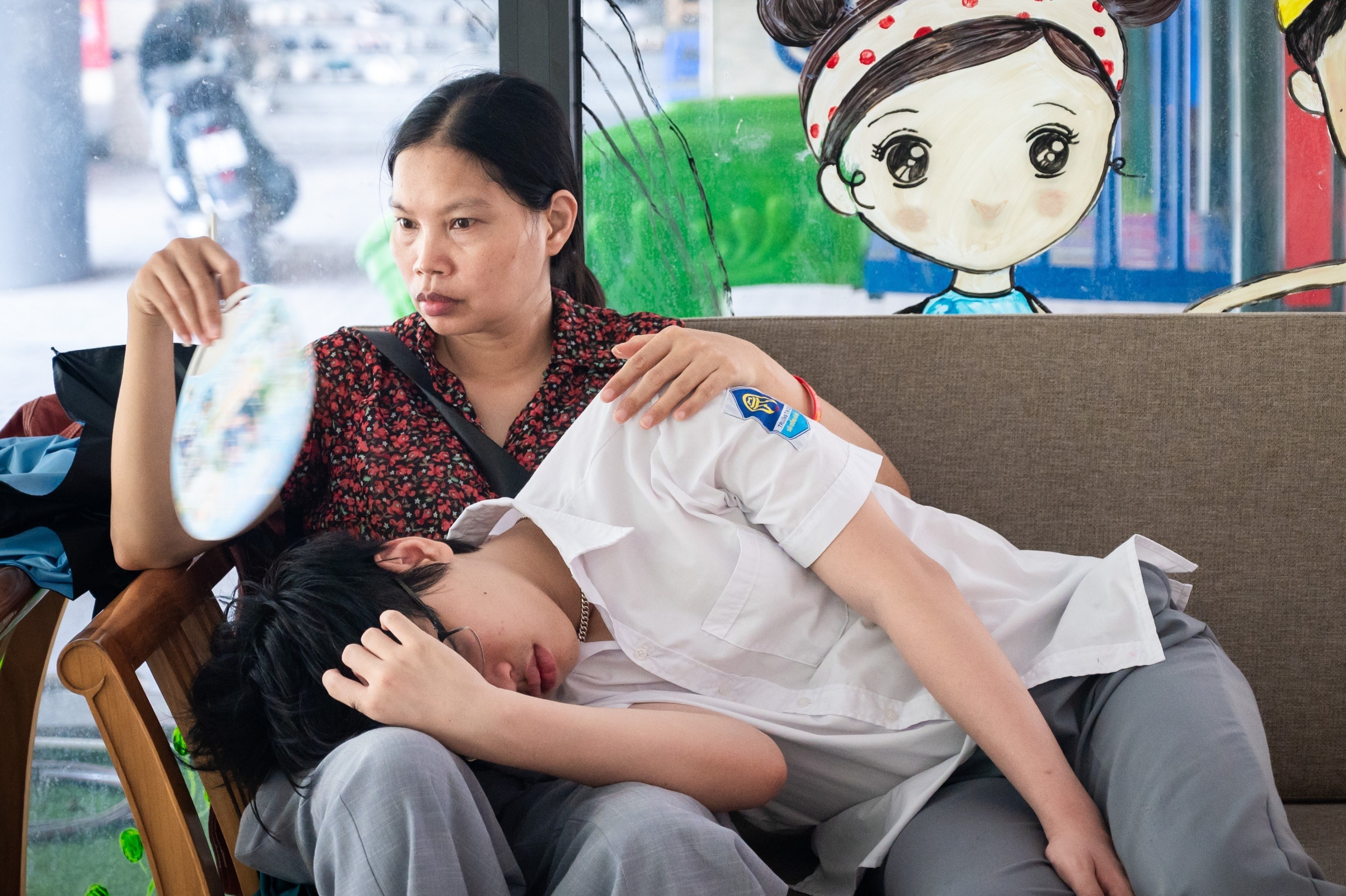 Nhung khoanh khac xuc dong truoc cong truong thi vao lop 10 hinh anh