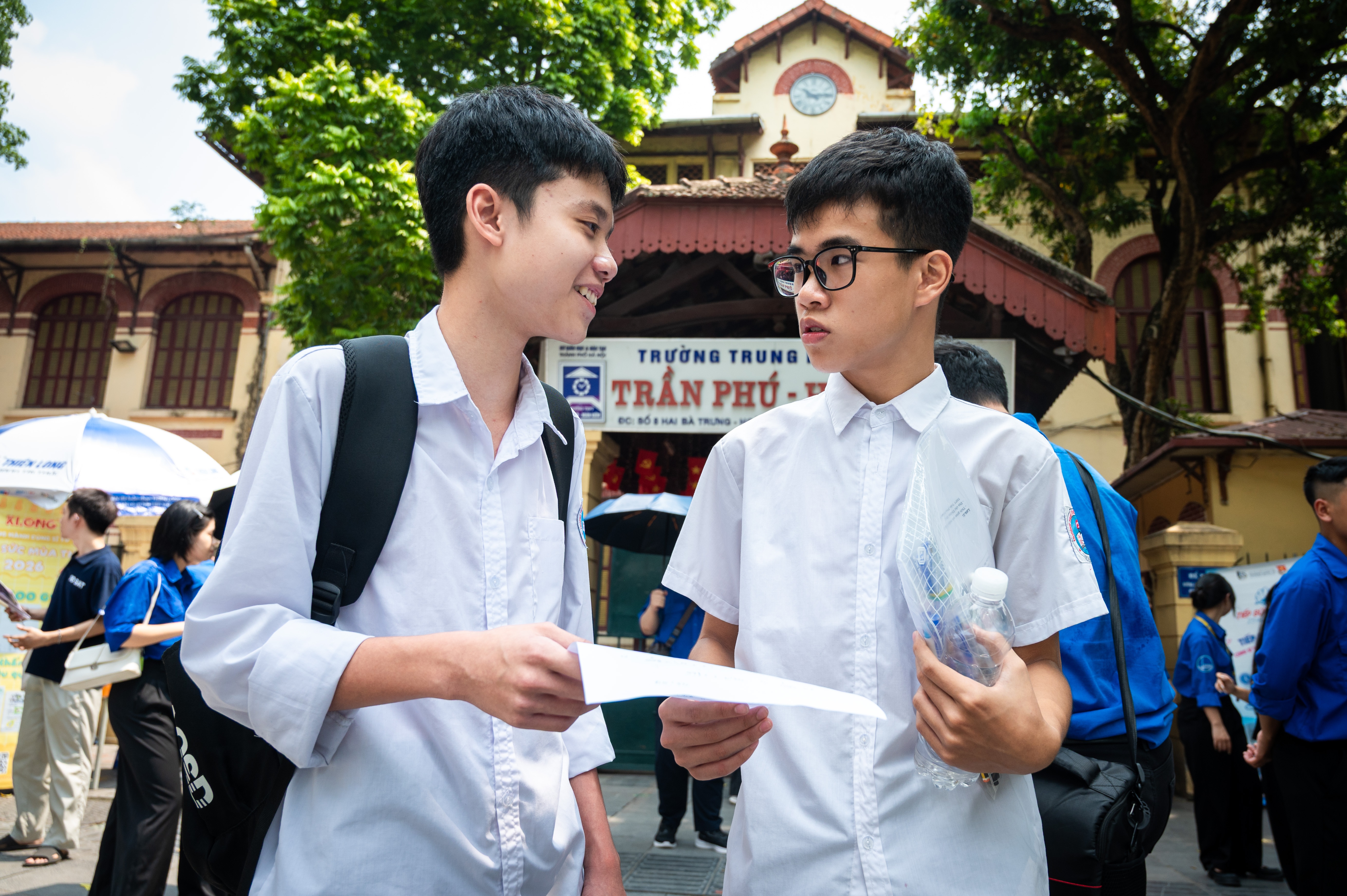 Dap an chinh thuc 7 mon thi vao lop 10 o Ha Noi hinh anh
