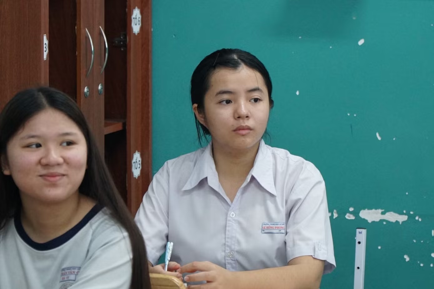 Nu sinh Con Dao vuot hon 230 km vao dat lien du thi lop 10 hinh anh
