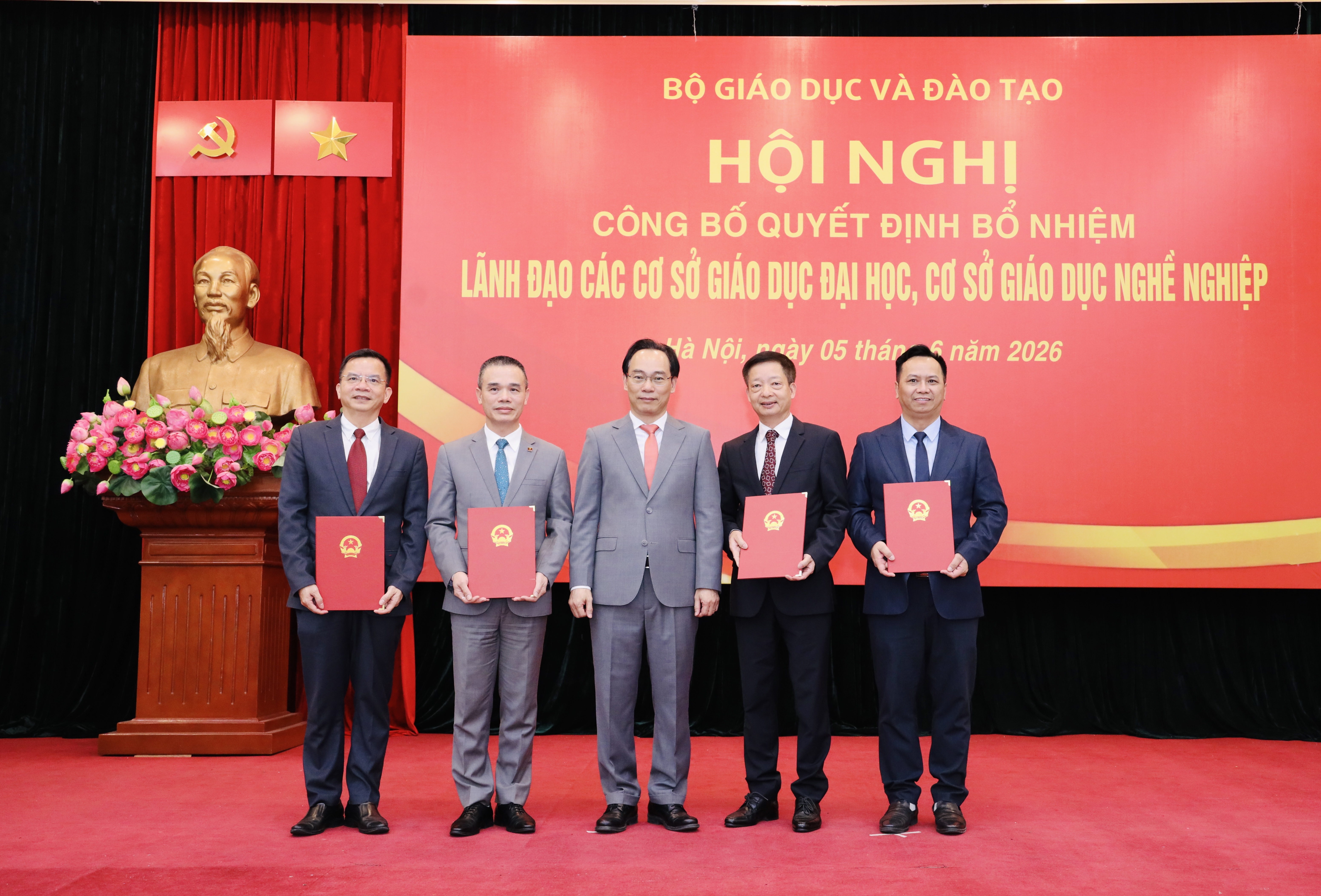 bo truong anh 2