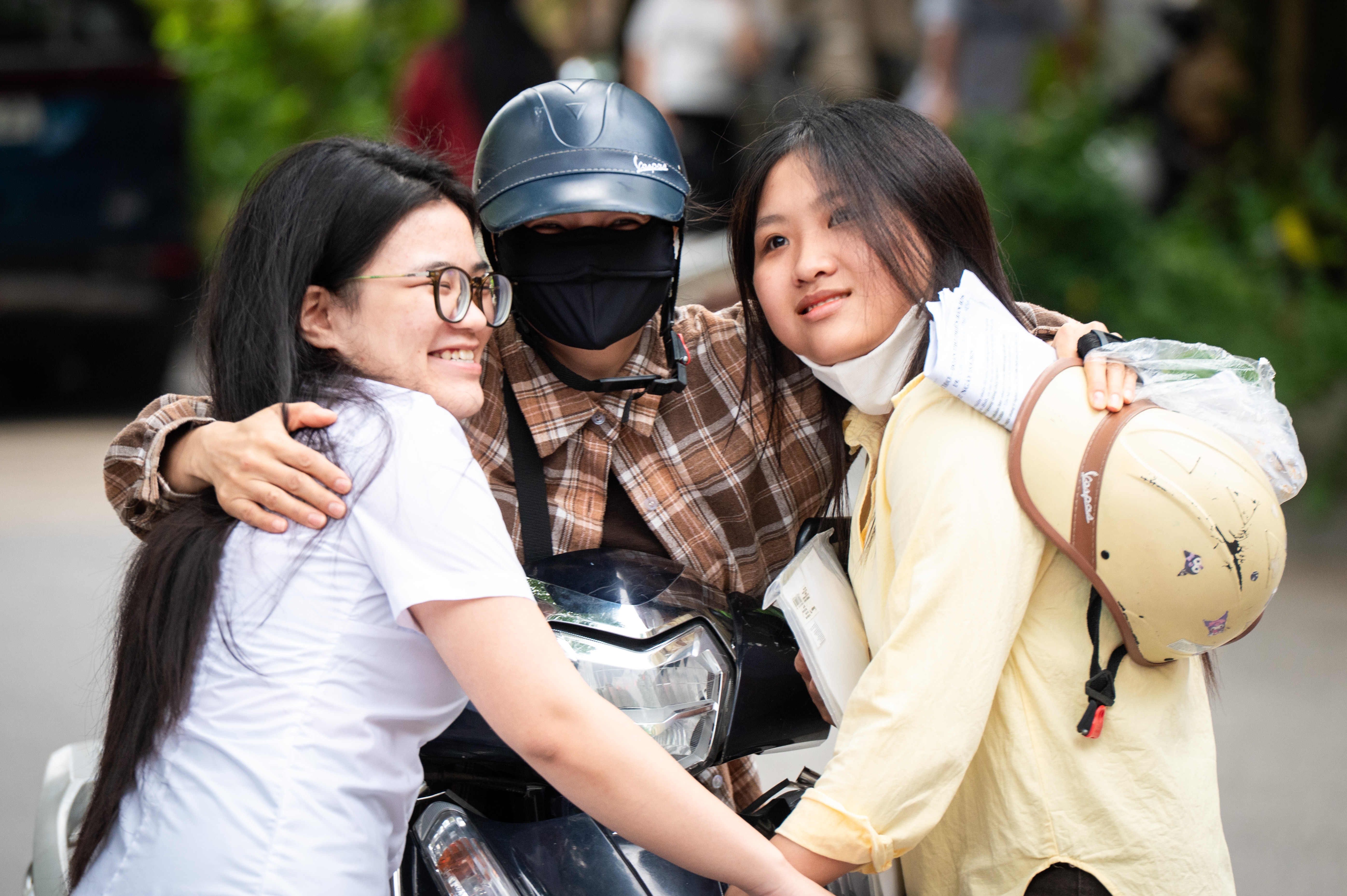 Hon 1,2 trieu thi sinh buoc vao ky thi tot nghiep chua tung co hinh anh