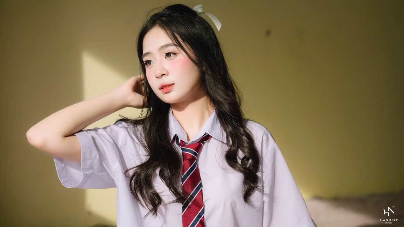 nu sinh anh 1