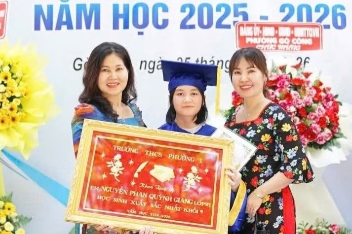 Nu sinh dat diem tuyet doi 30/30 trong ky thi vao lop 10 hinh anh