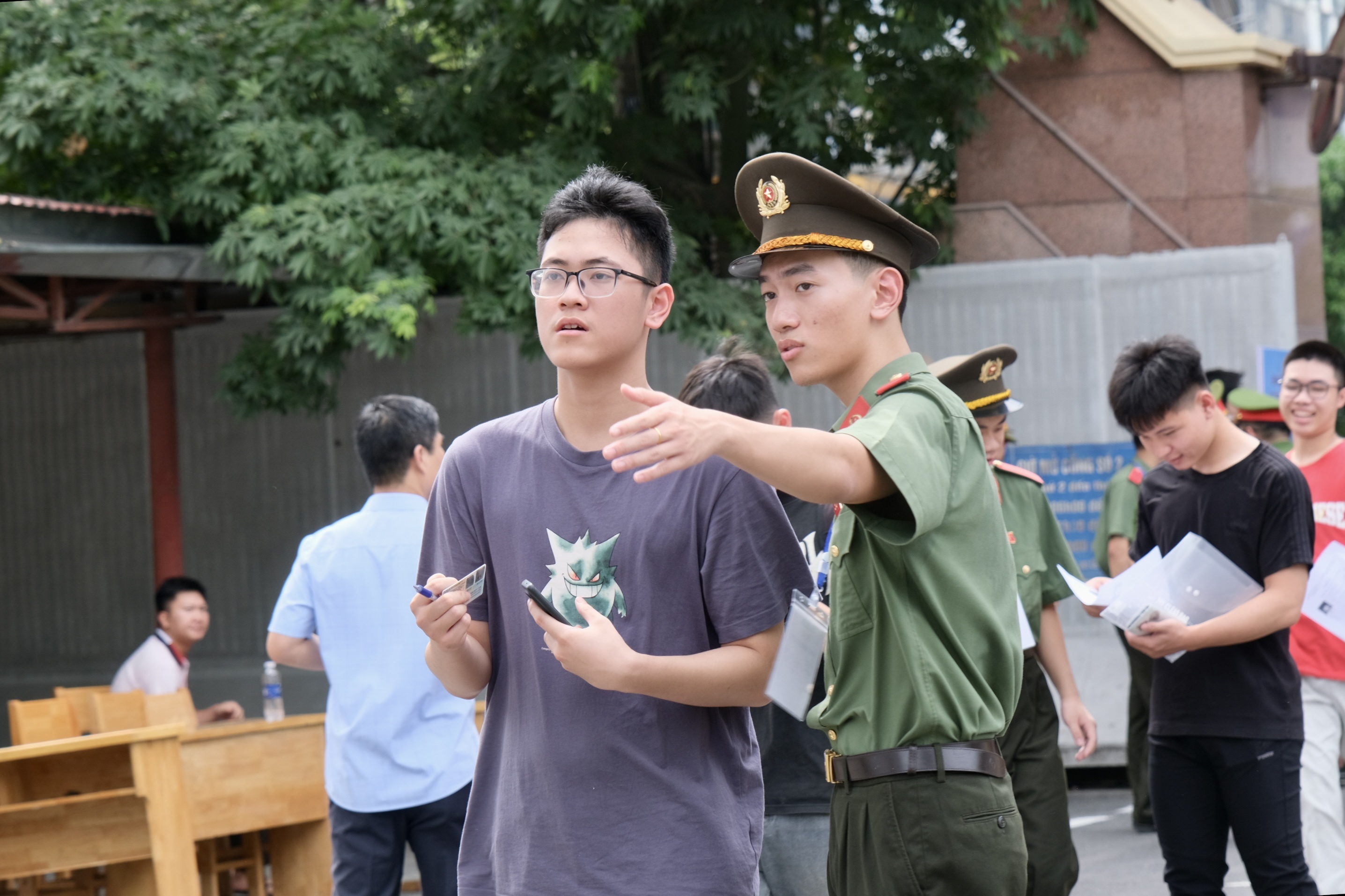 cong an anh 6