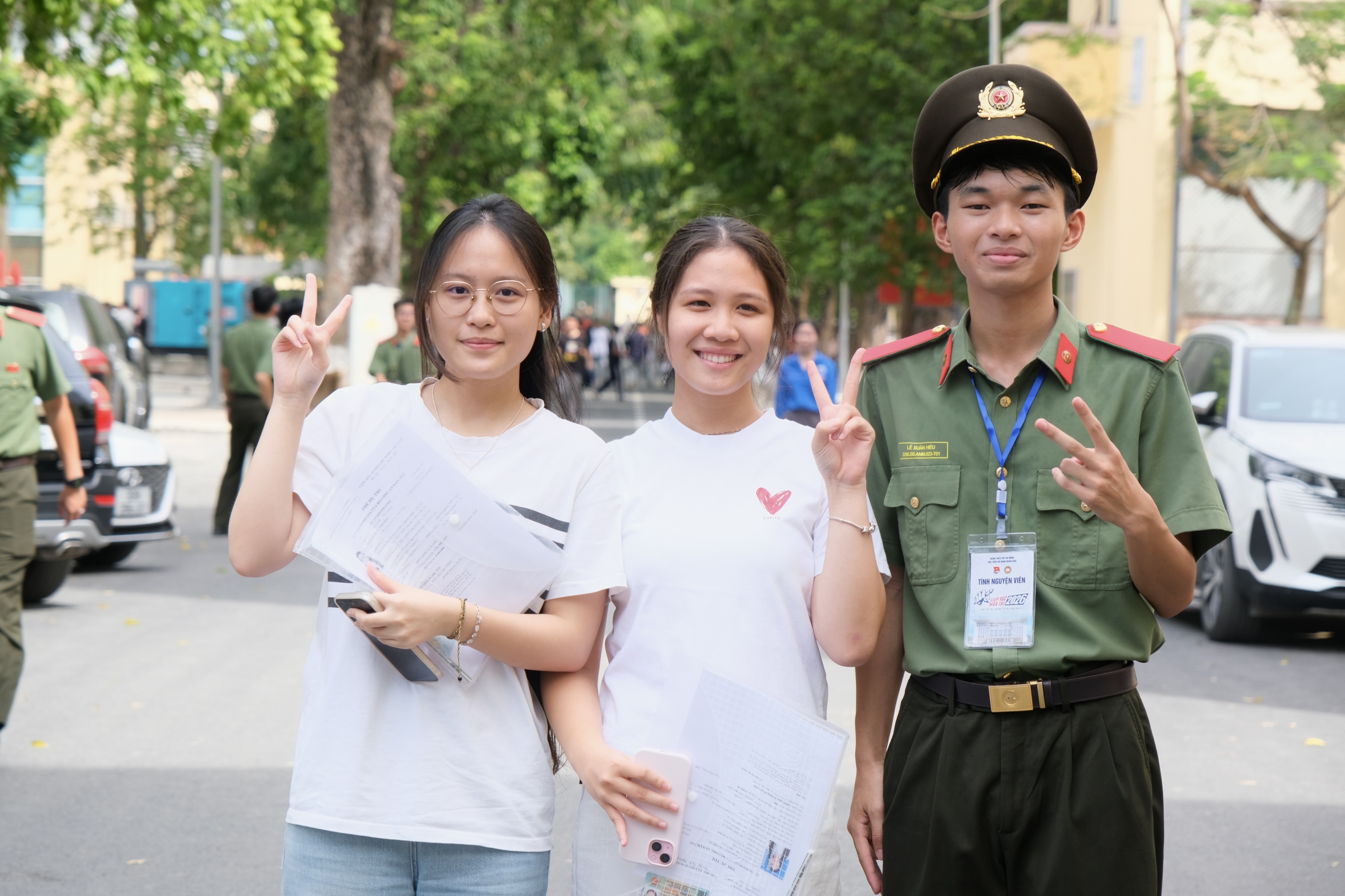 cong an anh 3