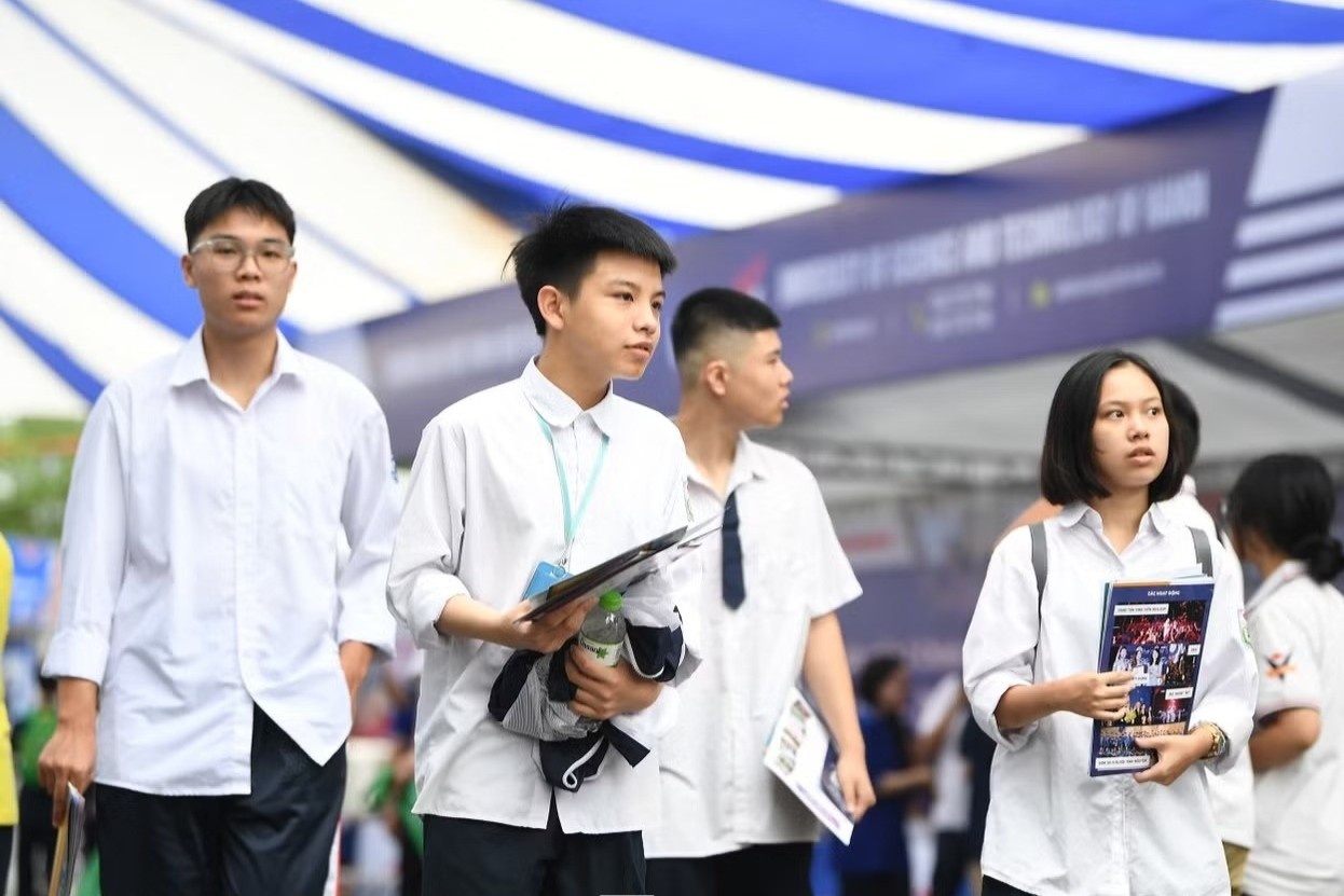 Hang loat truong dai hoc xet hoc ba nganh Y khoa hinh anh