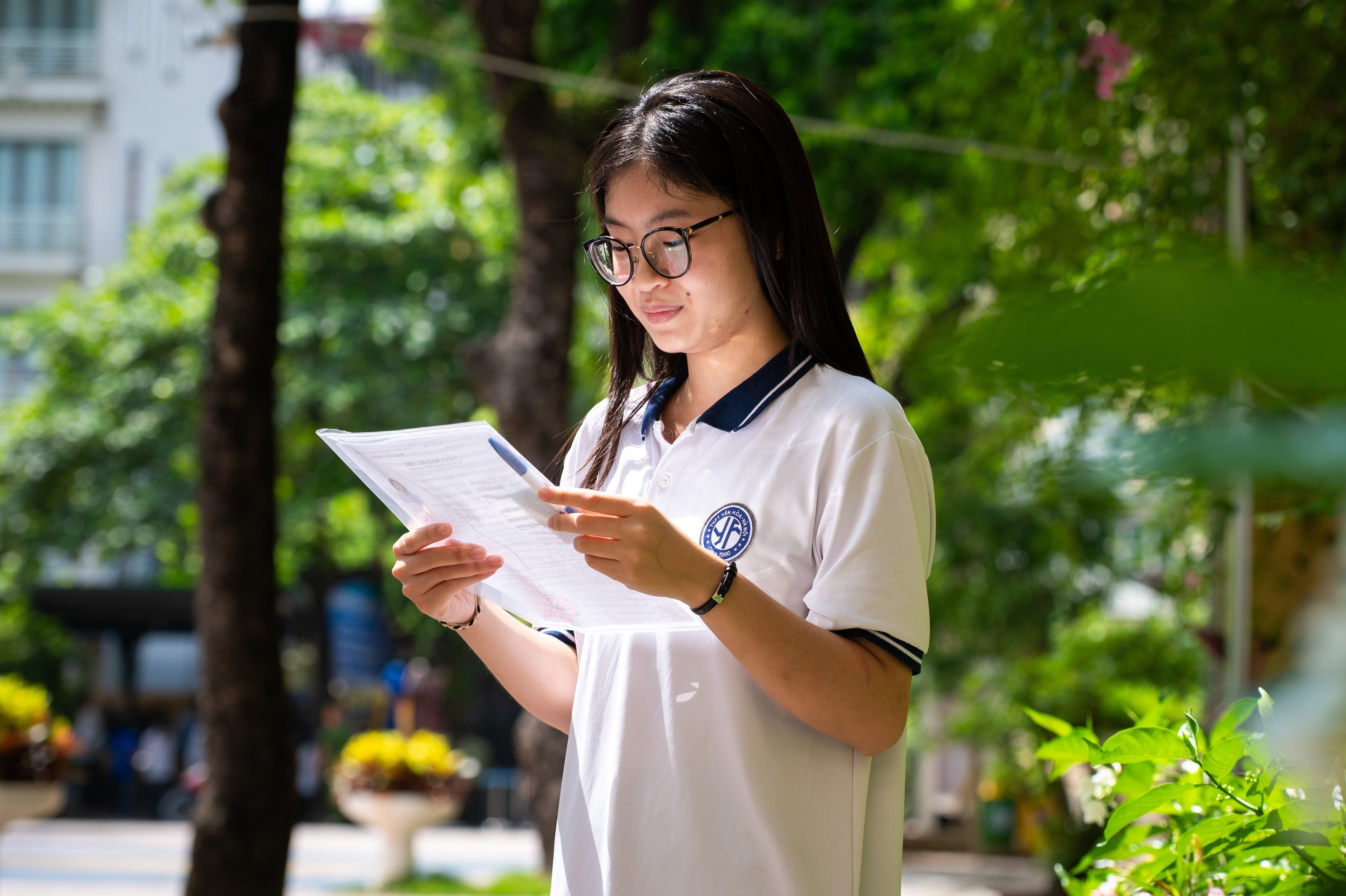Du bao diem chuan B00 tang, cac to hop con lai bien dong ra sao? hinh anh