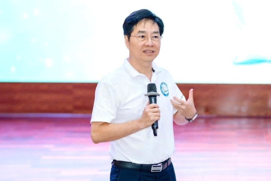 GS.TS Tran Diep Tuan tro lai lam Hieu truong truong DH Y Duoc TP.HCM hinh anh