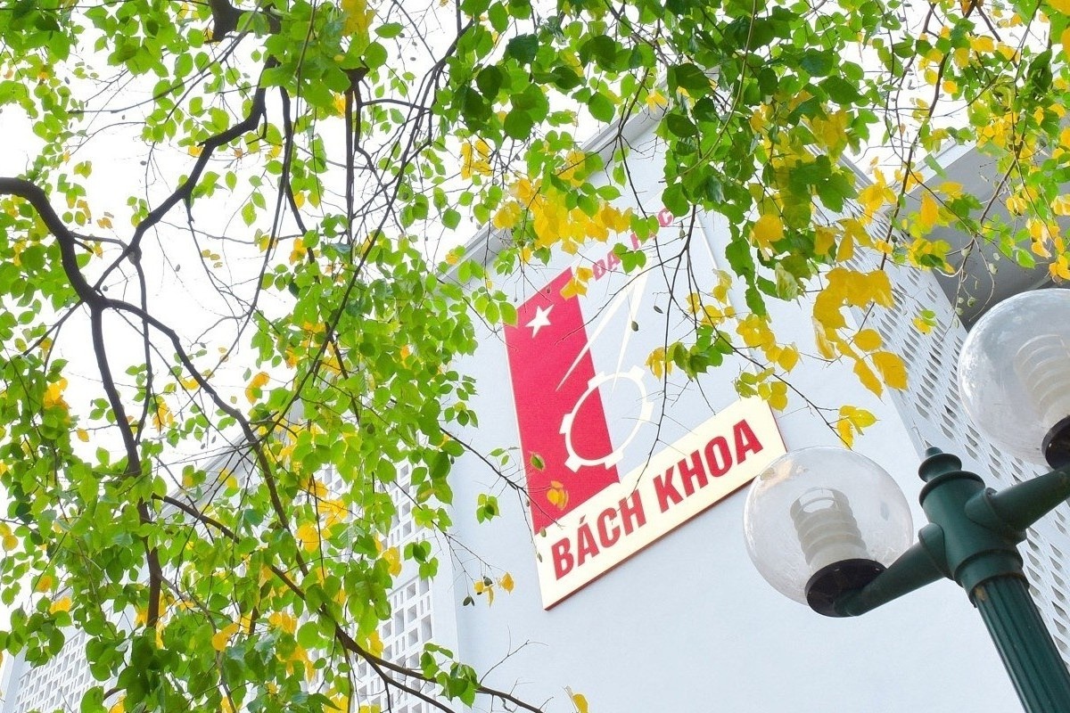 Bach khoa Ha Noi du bao diem chuan, quy doi giua cac to hop hinh anh