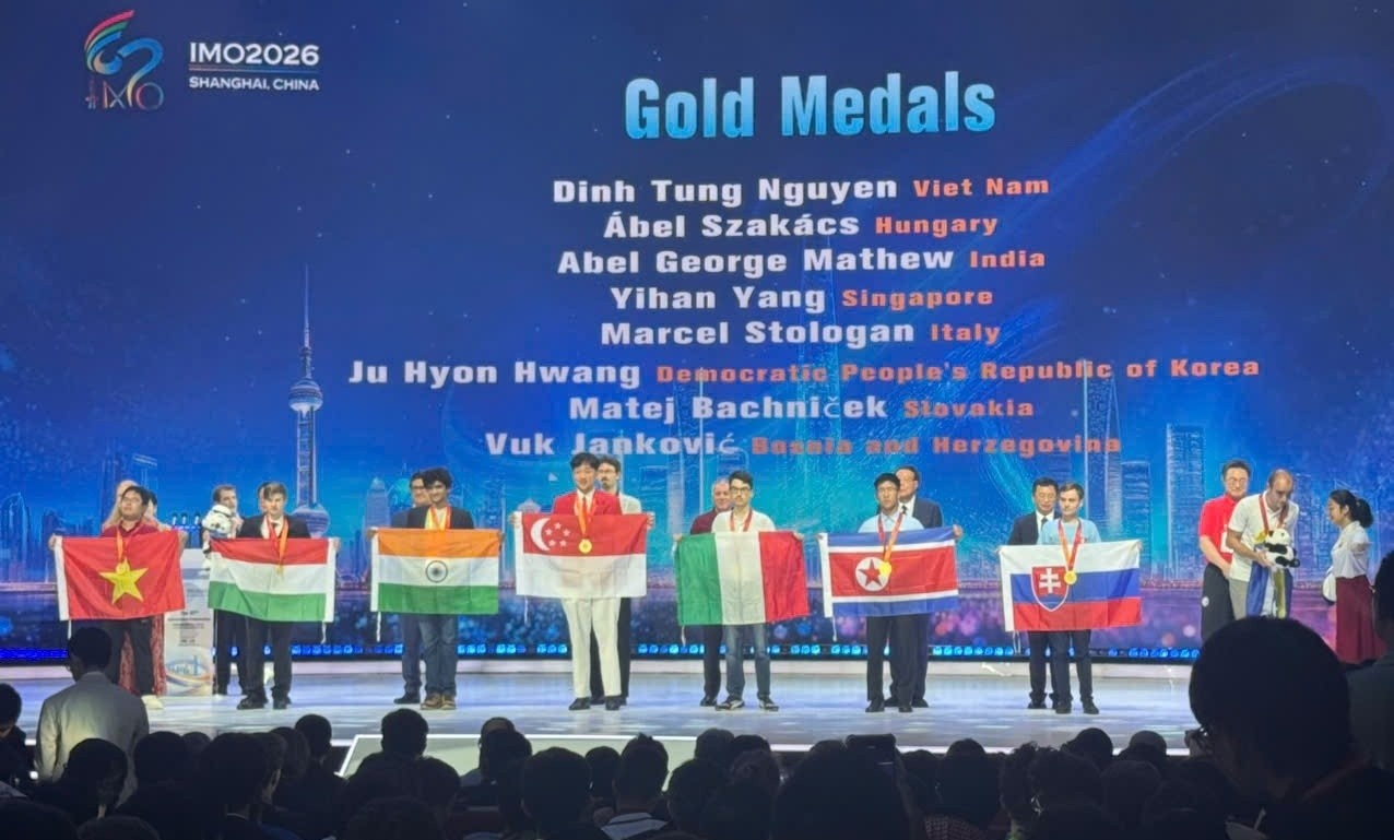 To&aacute;n quốc tế ảnh 2