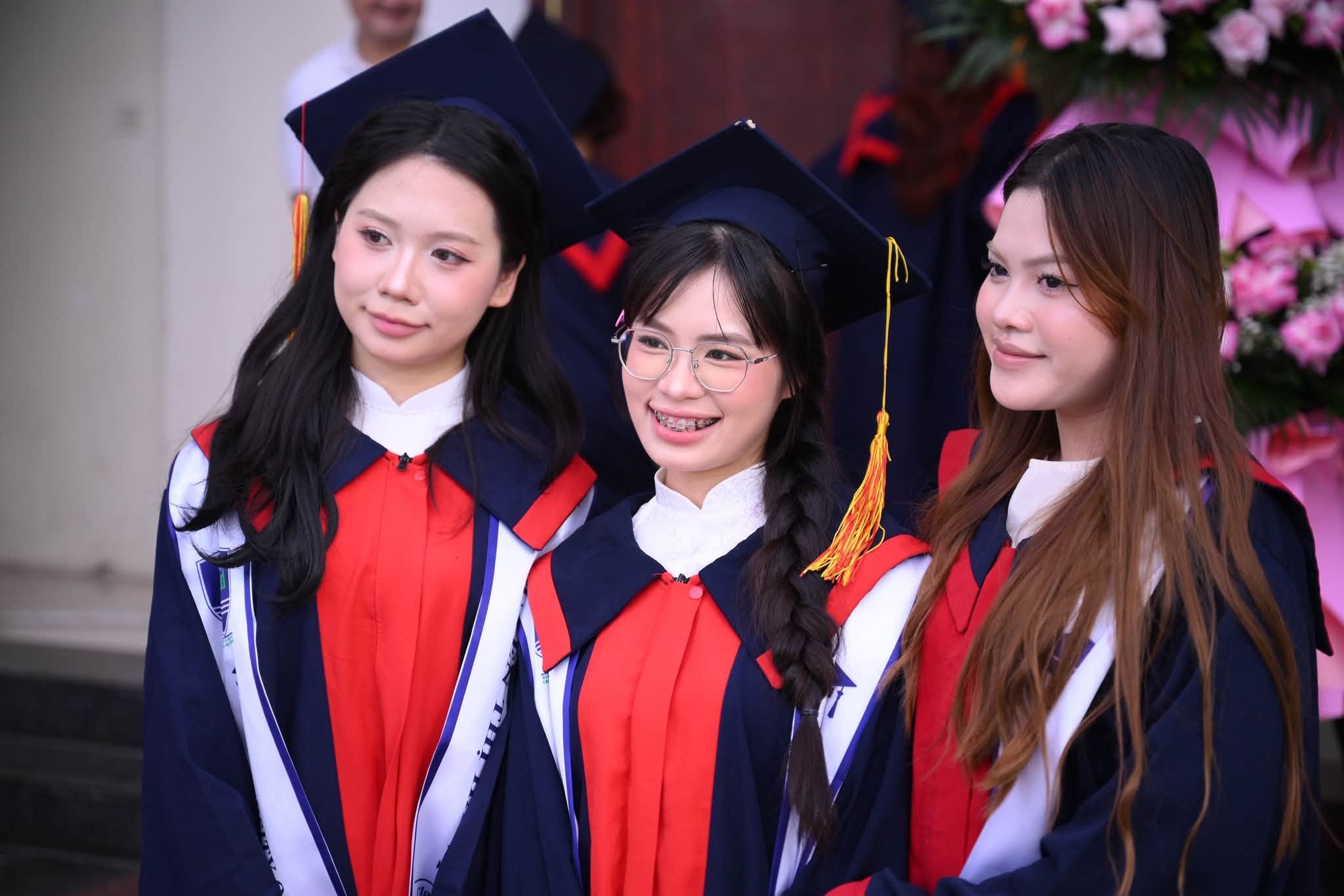 Điểm chuẩn các ngành Sư phạm vượt mốc 27