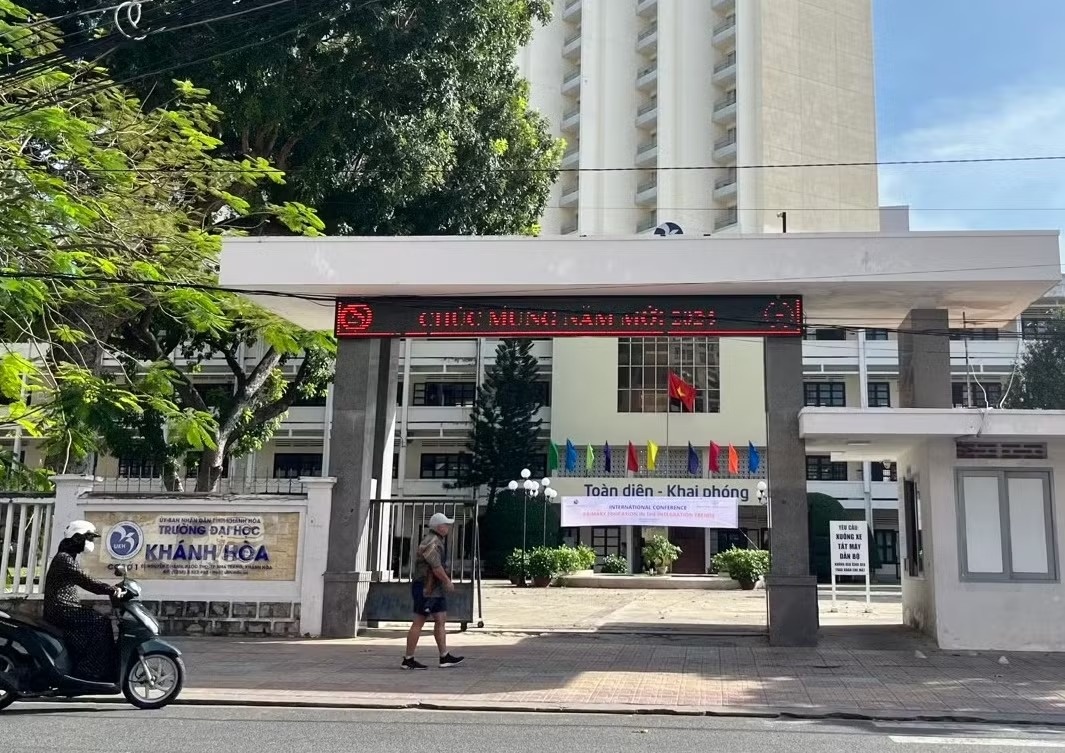 Đề xuất sáp nhập trường Đại học Khánh Hòa vào trường Đại học Nha Trang