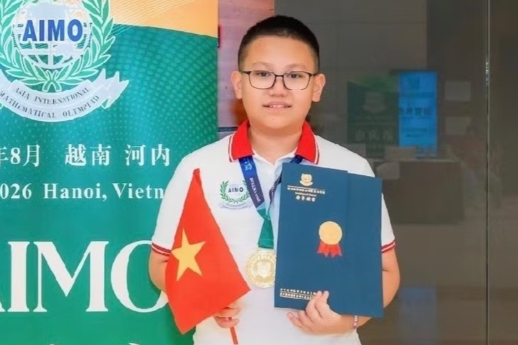 Nam sinh lớp 7 giành học bổng trị giá tiền tỷ