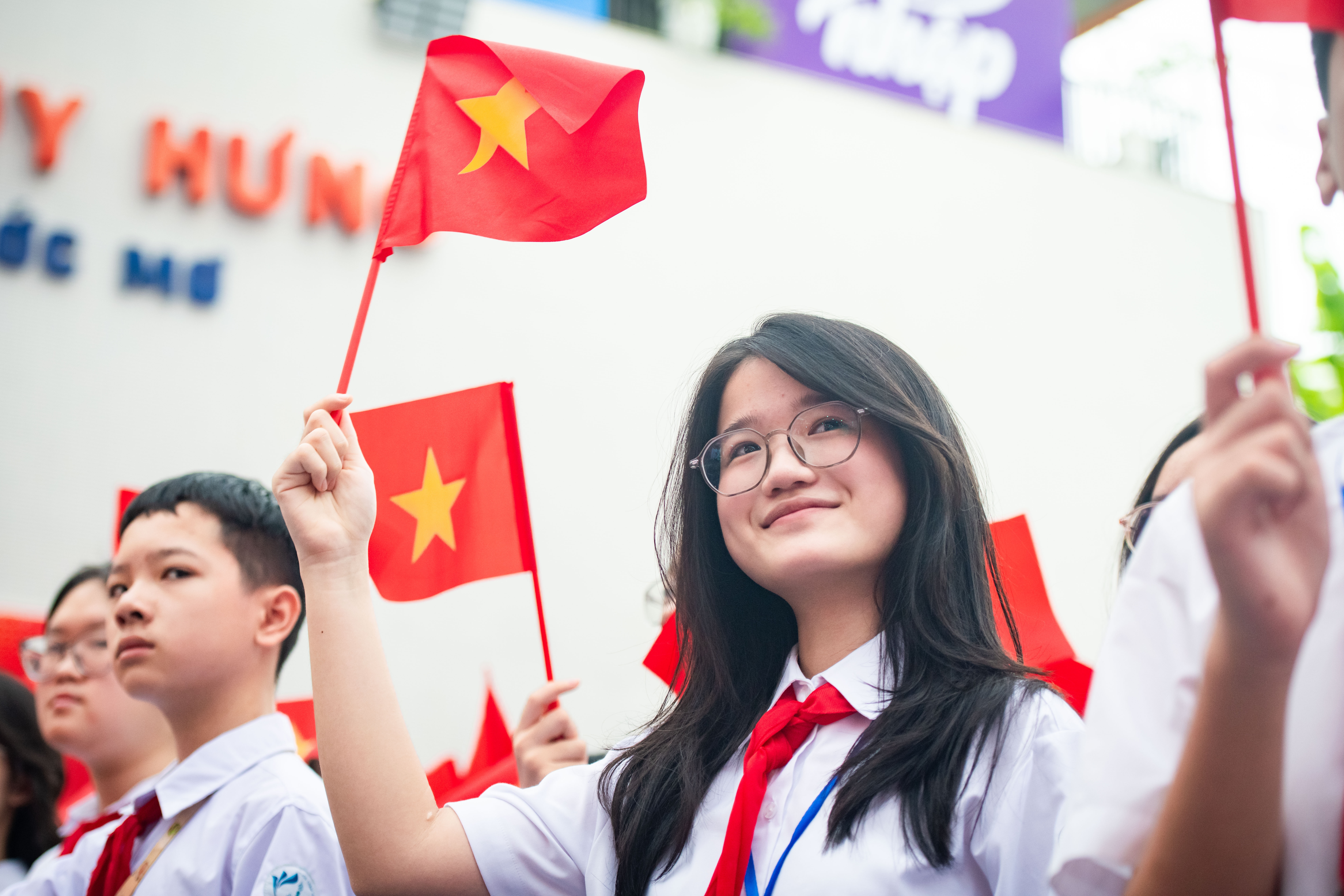 Học sinh Hà Nội rạng rỡ đón chào năm học mới