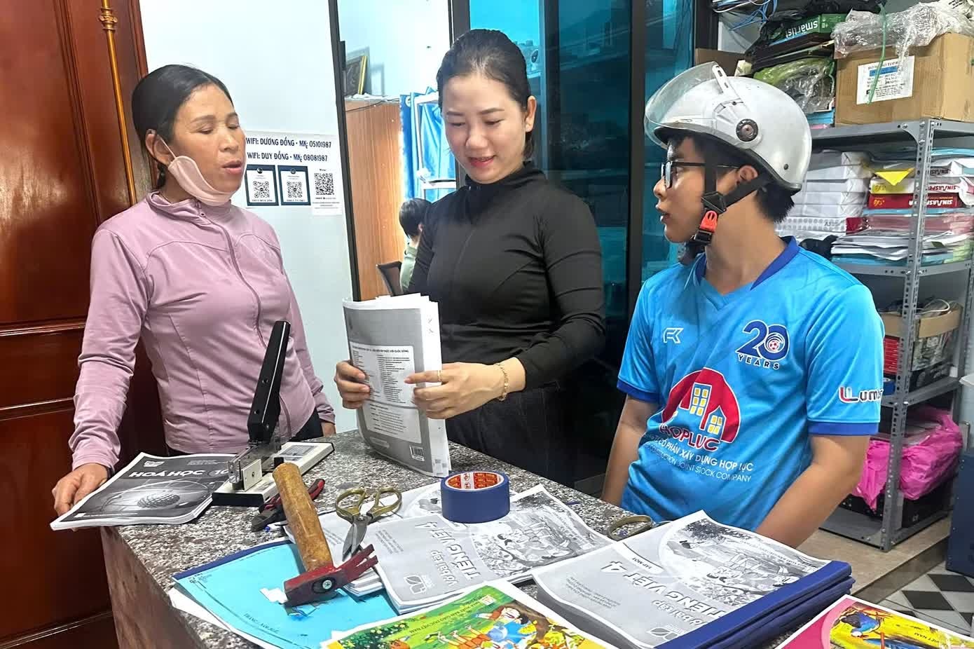 s&aacute;ch gi&aacute;o khoa ảnh 5