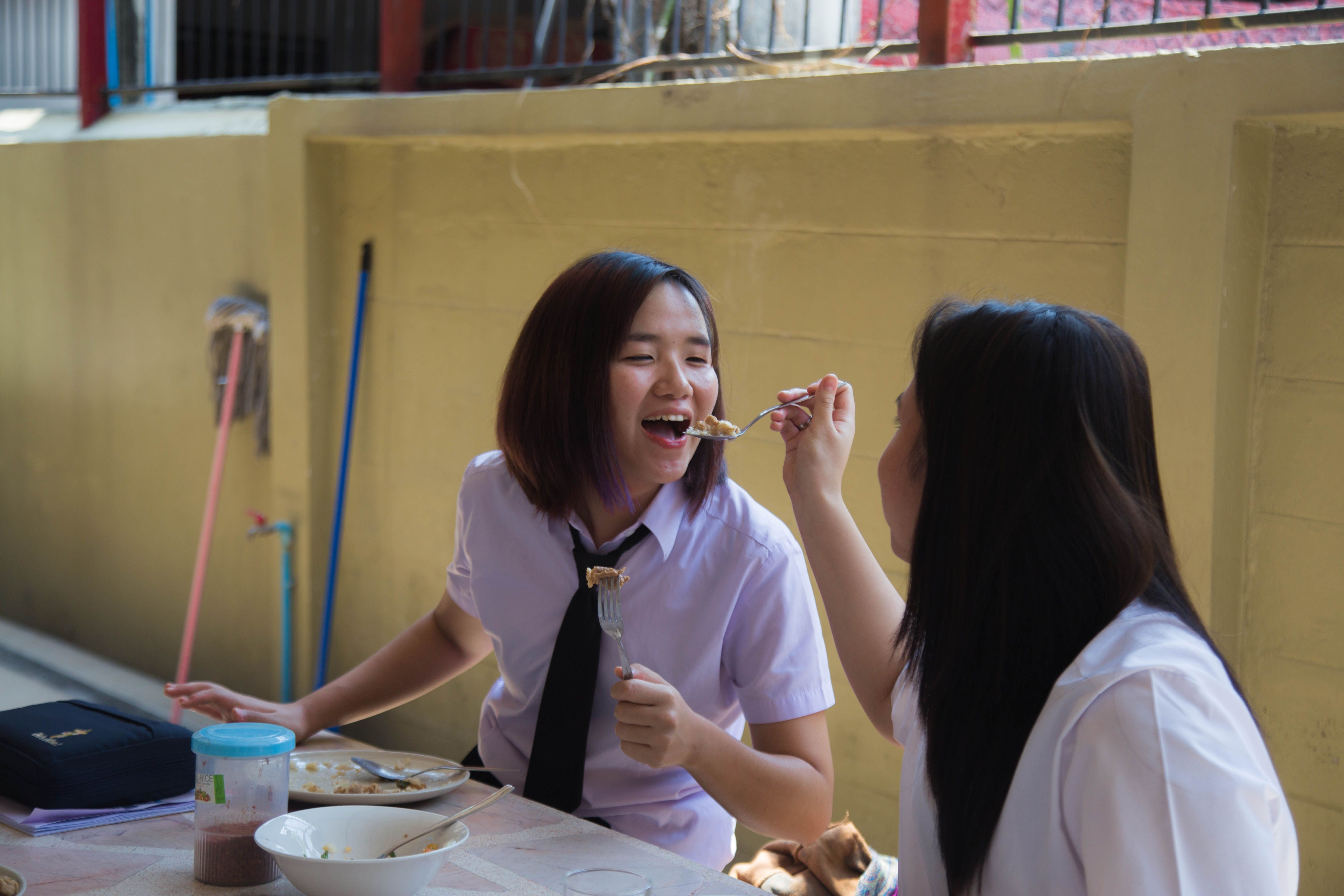 Học sinh ăn những gì, chơi ra sao trong bữa bán trú ở nhiều quốc gia?