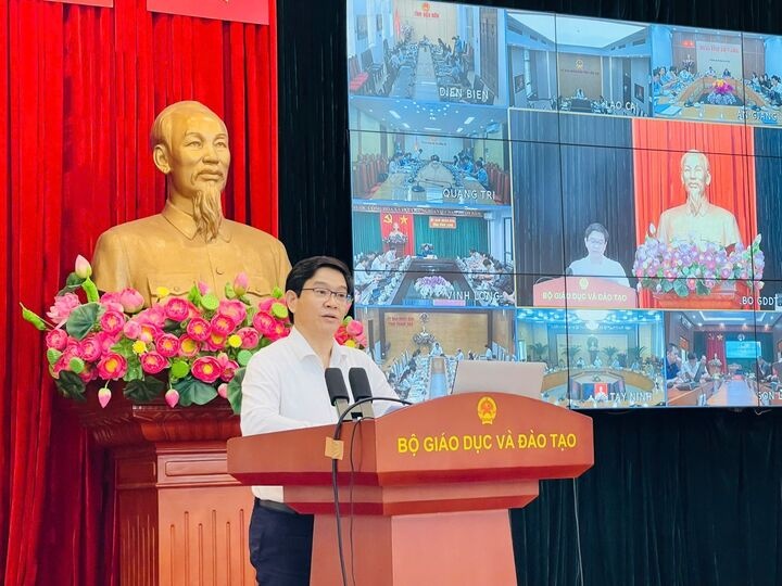 gi&aacute;o vi&ecirc;n ảnh 2