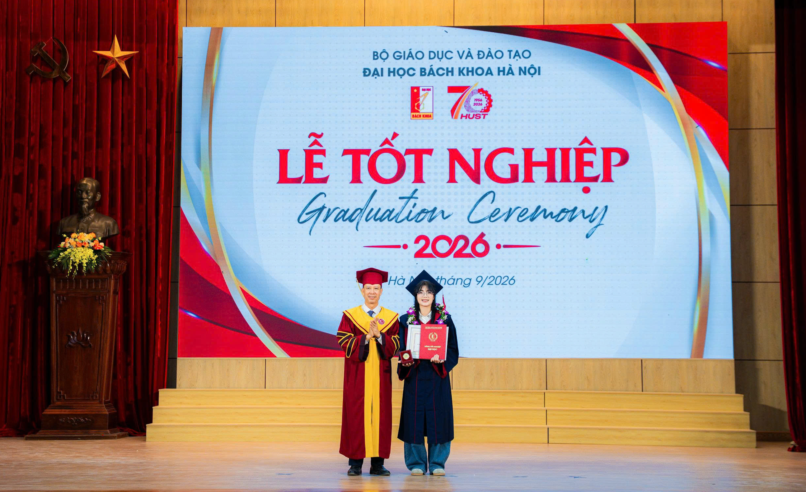 thủ khoa ảnh 2