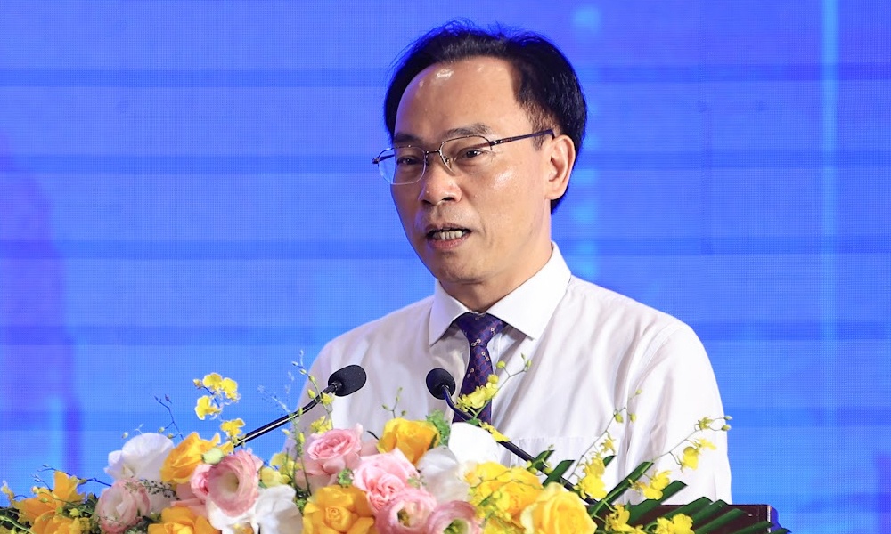 Bộ trưởng GD&ĐT: Lạm dụng AI có thể làm chậm phát triển tư duy
