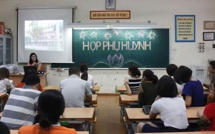 Muôn kiểu lạm thu đầu năm học: Phiếu thông báo dài như tờ sớ