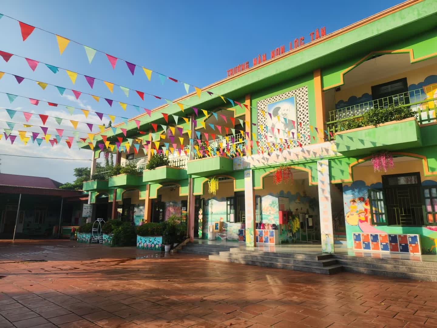 c&ocirc; gi&aacute;o ảnh 2