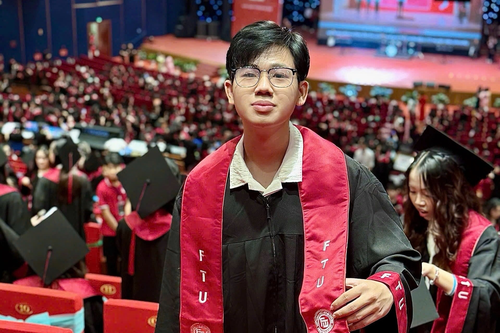 Thủ khoa Ngoại thương tốt nghiệp GPA 4/4 trong 3 năm