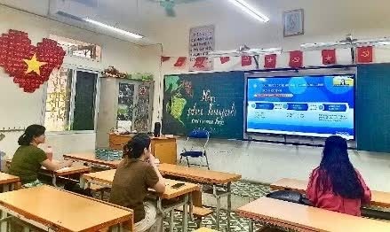 Trả lại tiền phụ huynh sau phản ánh một tháng quỹ lớp chi hết 17 triệu