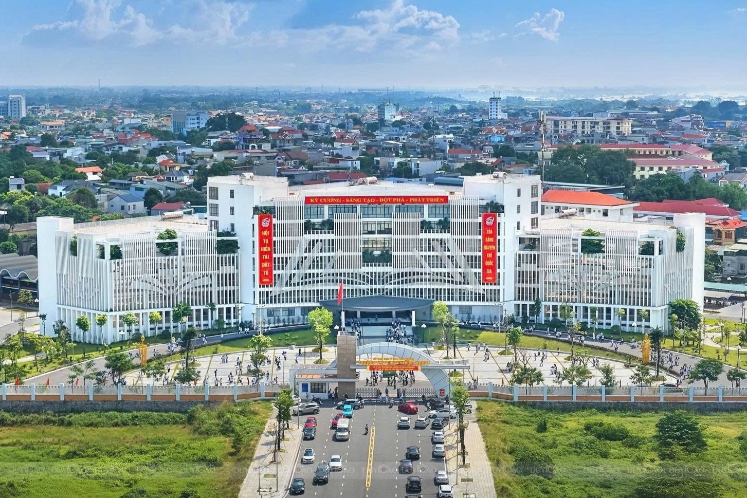 Hai ngôi trường lần đầu có cầu truyền hình chung kết Olympia