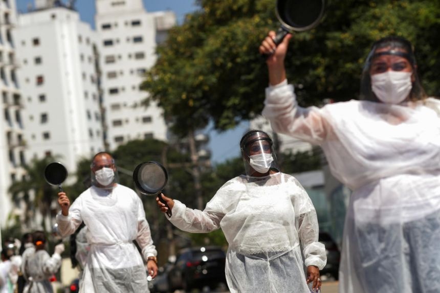 Brazil bieu tinh Covid-19 anh 1