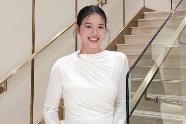 Anh Vien tam su ve man 'lot xac' ngoai hinh hinh anh