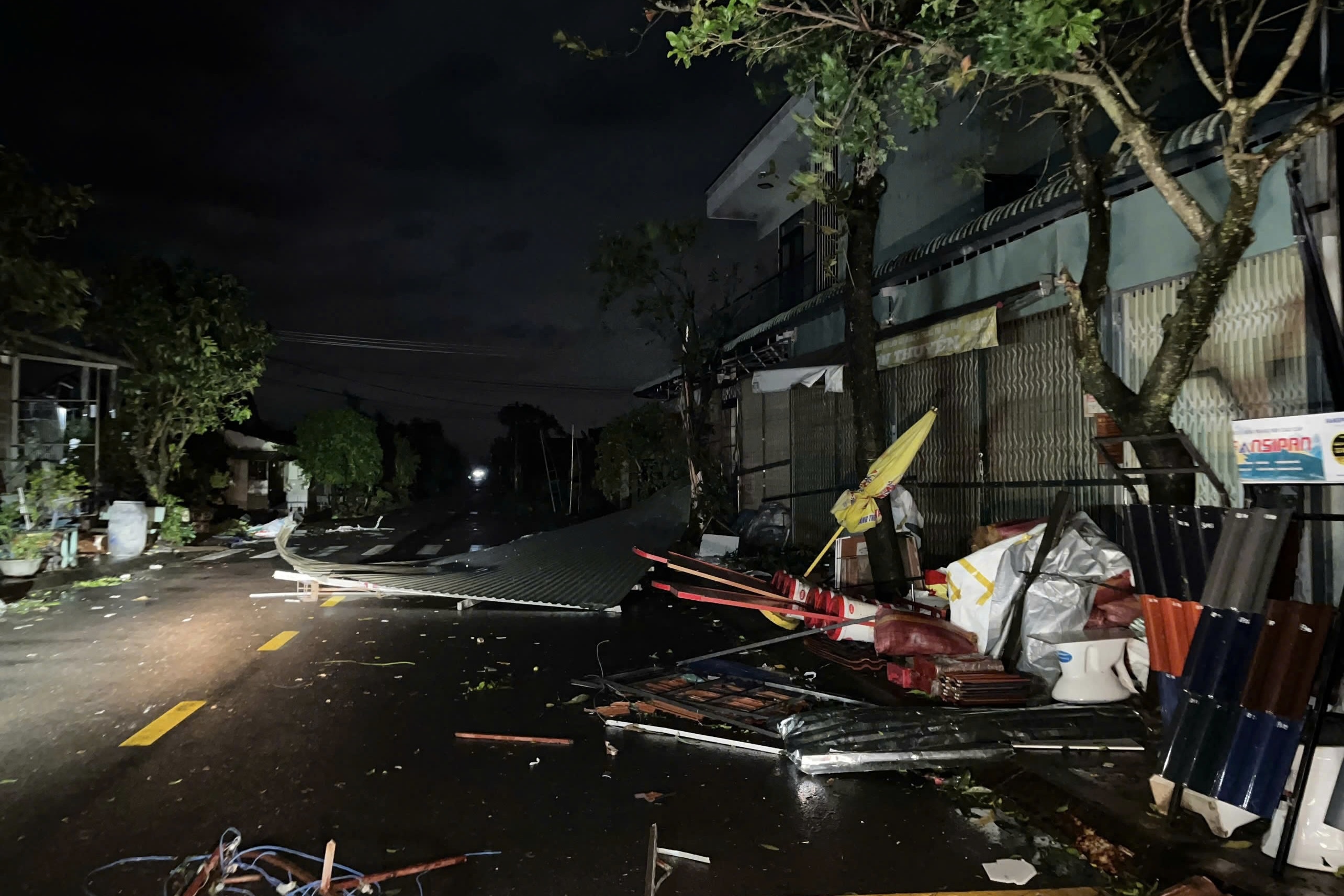 hoang tang sau bao anh 8