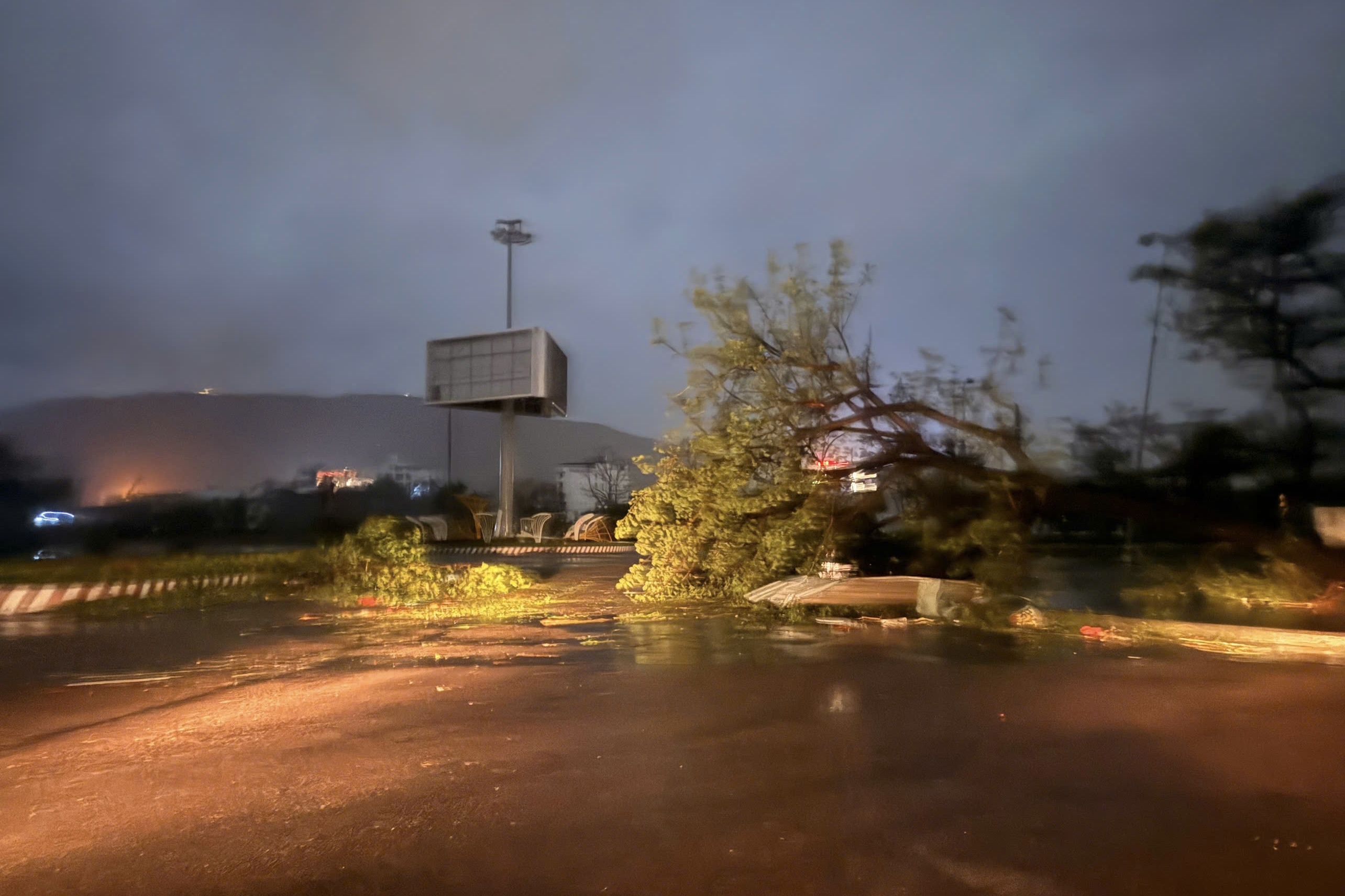 hoang tang sau bao anh 11