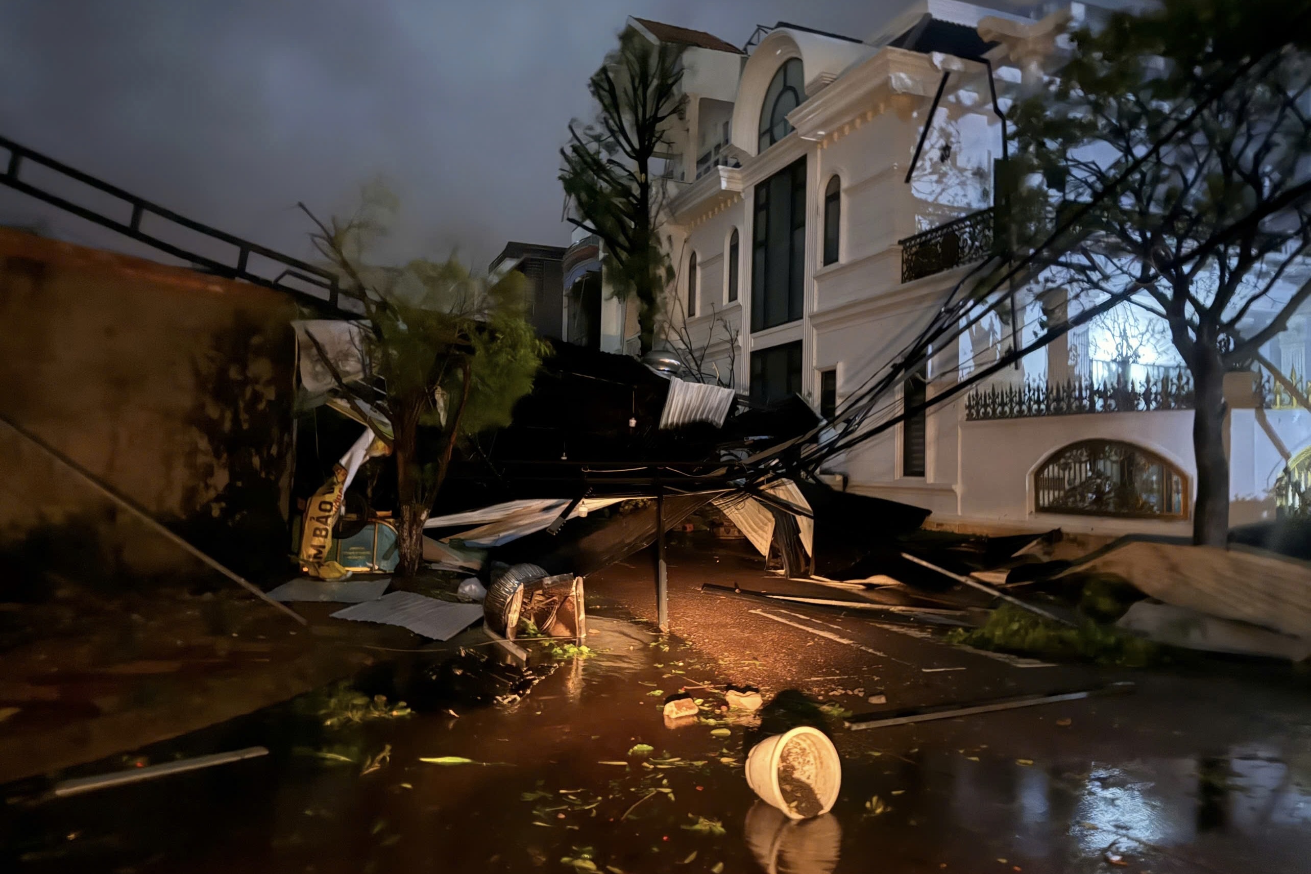 hoang tang sau bao anh 2