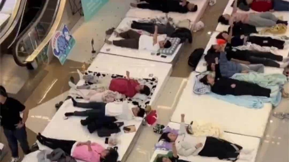 Nguoi dan ong chien thang cuoc thi 'nam yen' o Trung Quoc hinh anh