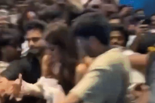 Thay gi tu dam dong 'nhu ken ken' vay kin, sam so nu dien vien An Do? hinh anh