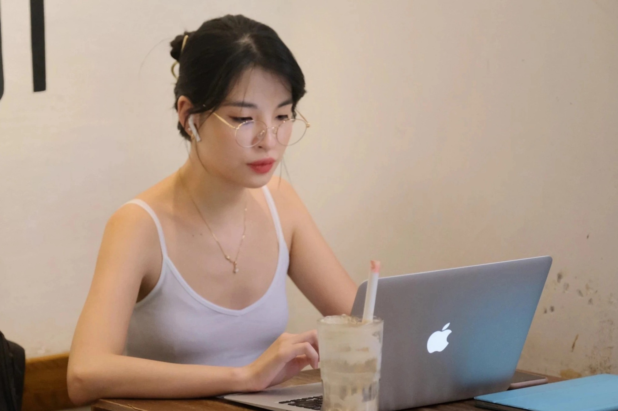 Dang bu dau chay deadline thi 'phai' nghi Tet Duong lich 4 ngay hinh anh