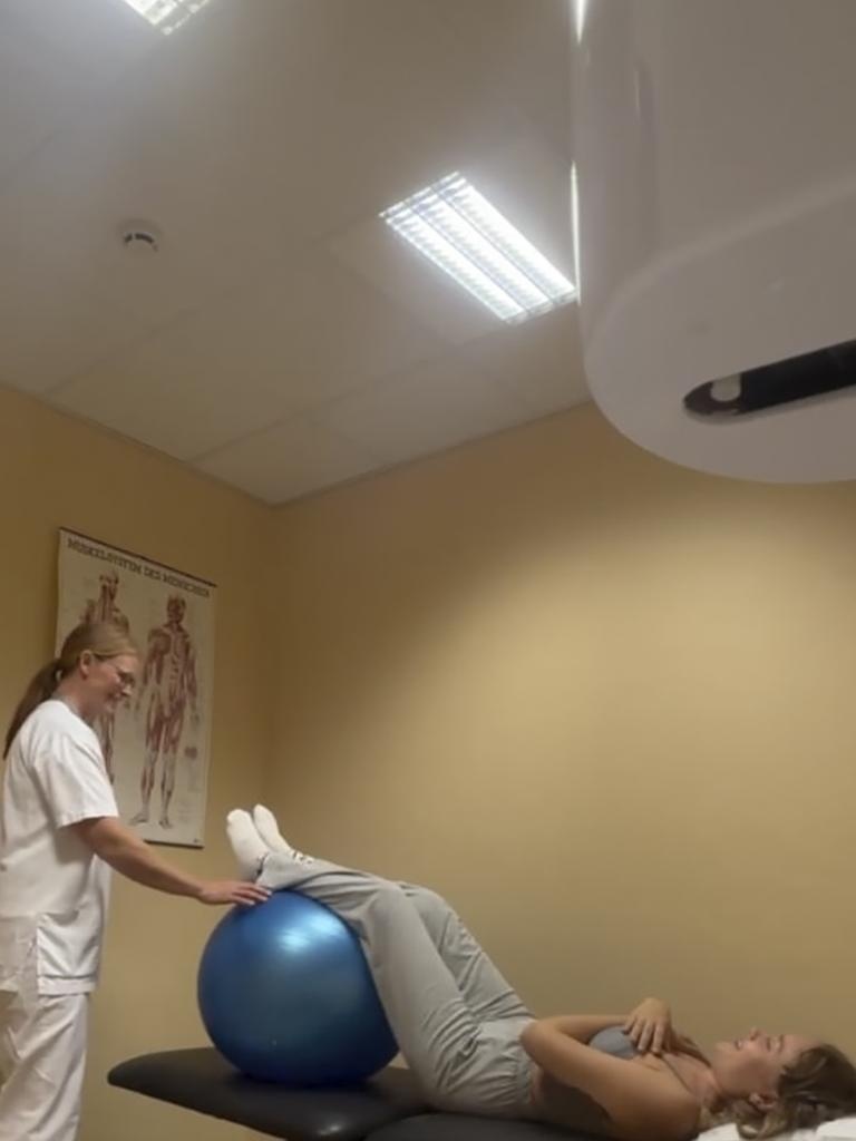 người mẫu ảnh 2 nguoi mau anh 2