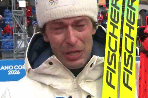 VDV bat khoc thu nhan ngoai tinh ngay sau khi gianh huy chuong Olympic hinh anh