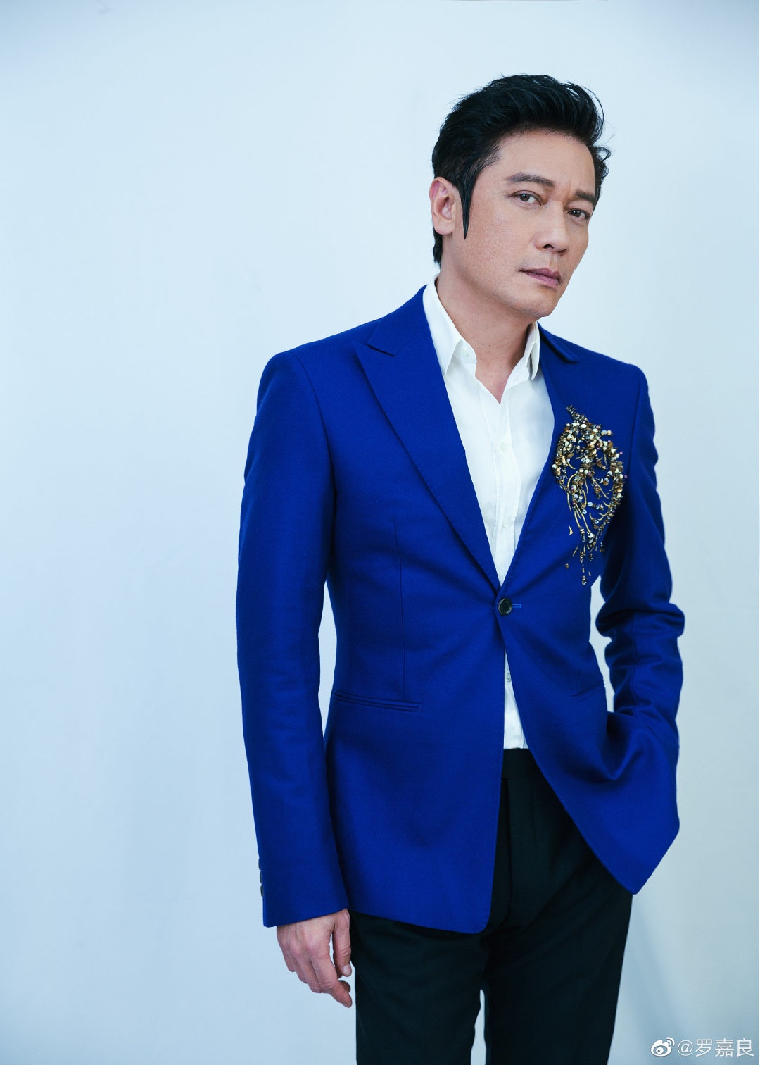 Nam dien vien tre trung,  phong do anh 10