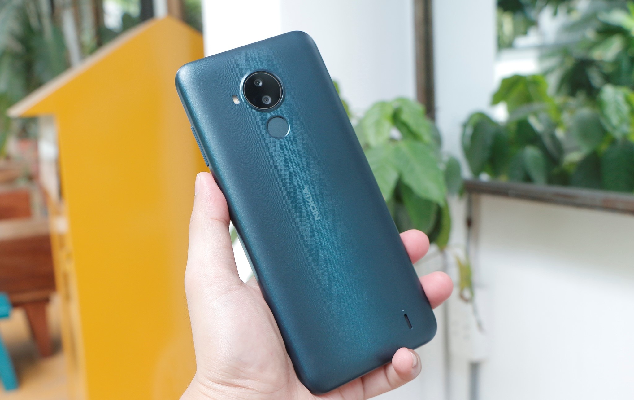 mua dien thoai 5 trieu anh 4