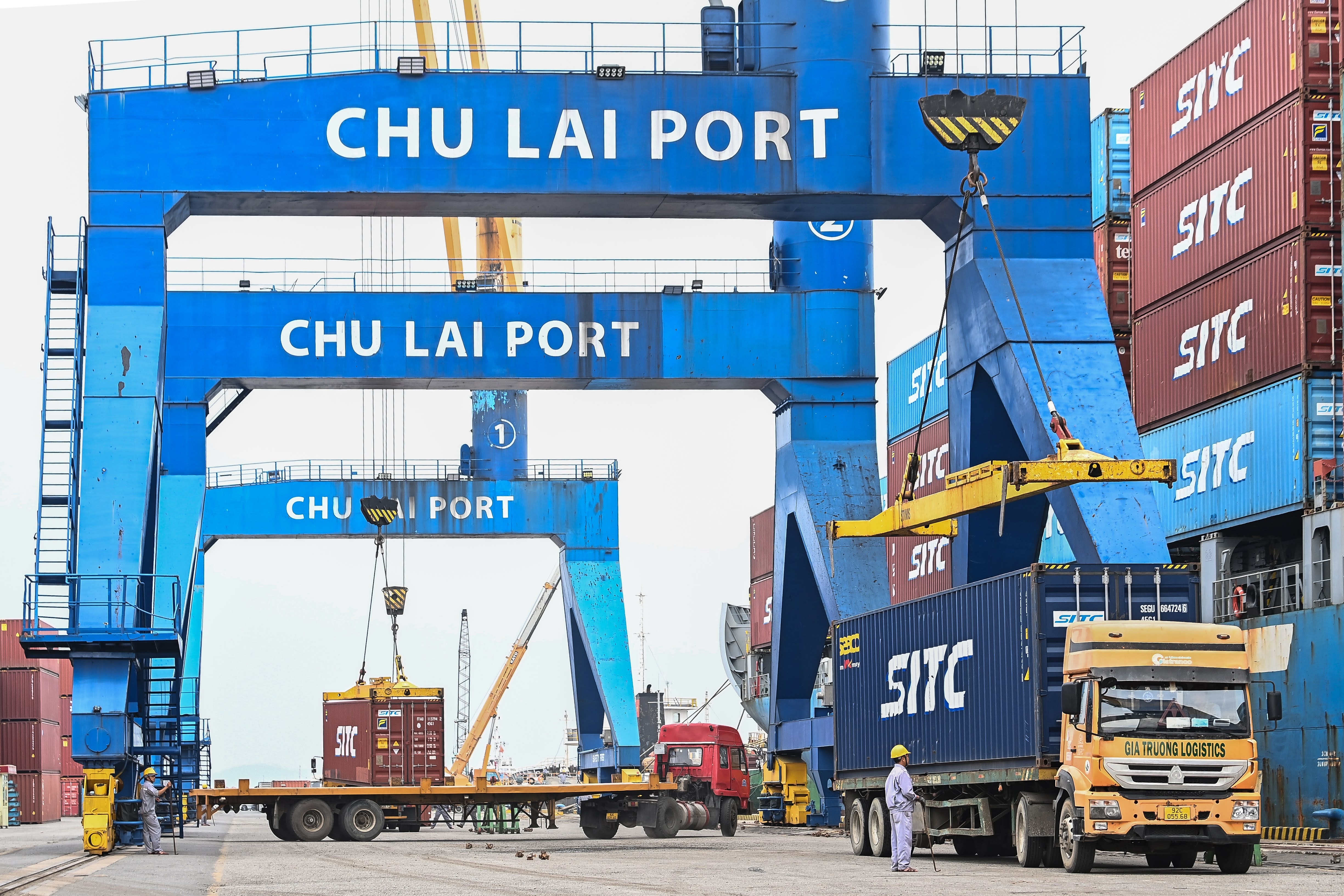 xuat khau co khi anh 3