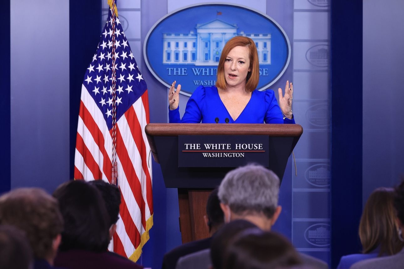 Jen Psaki mac Covid-19 anh 1