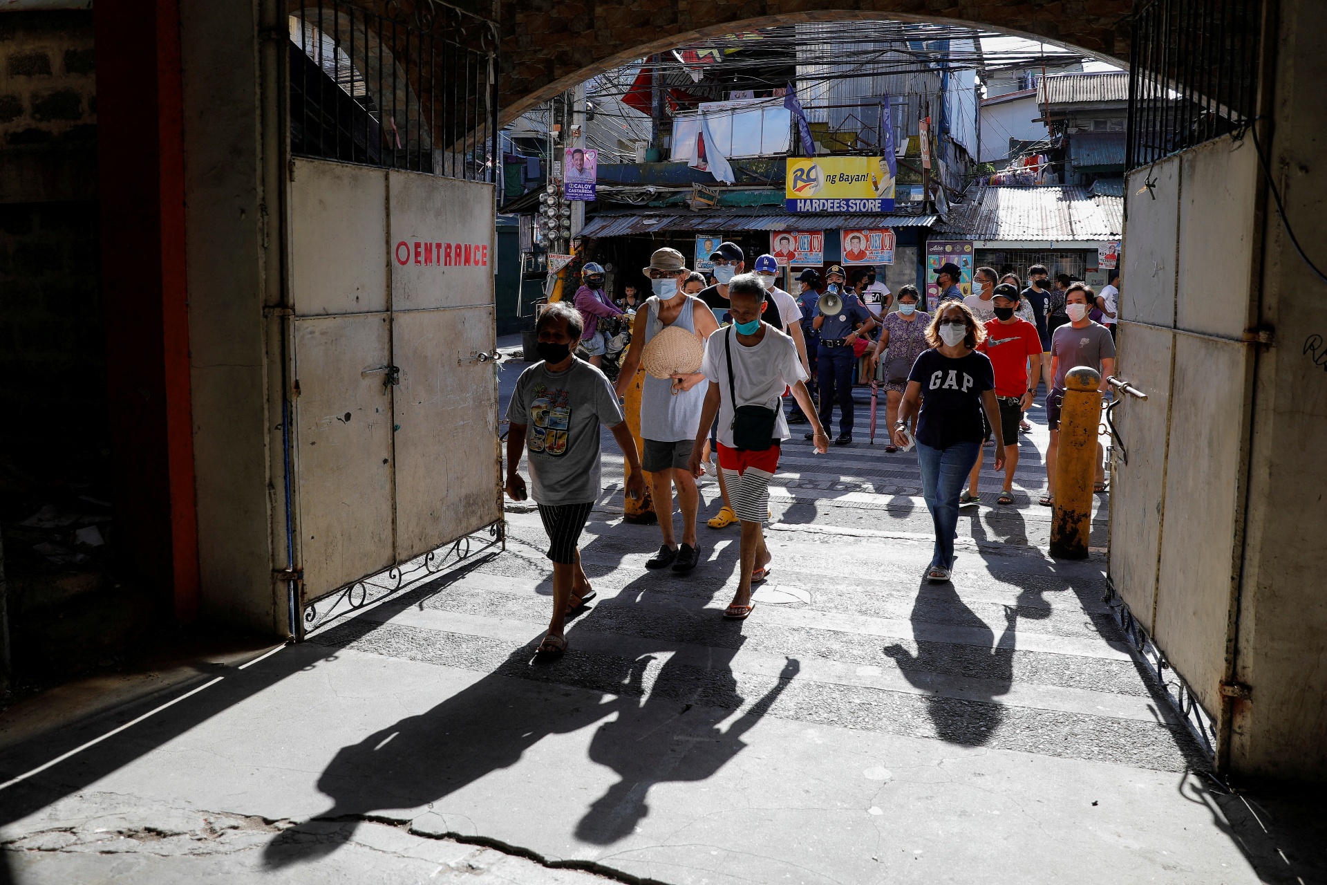 bao ve bi ban trong bau cu Philippines anh 1