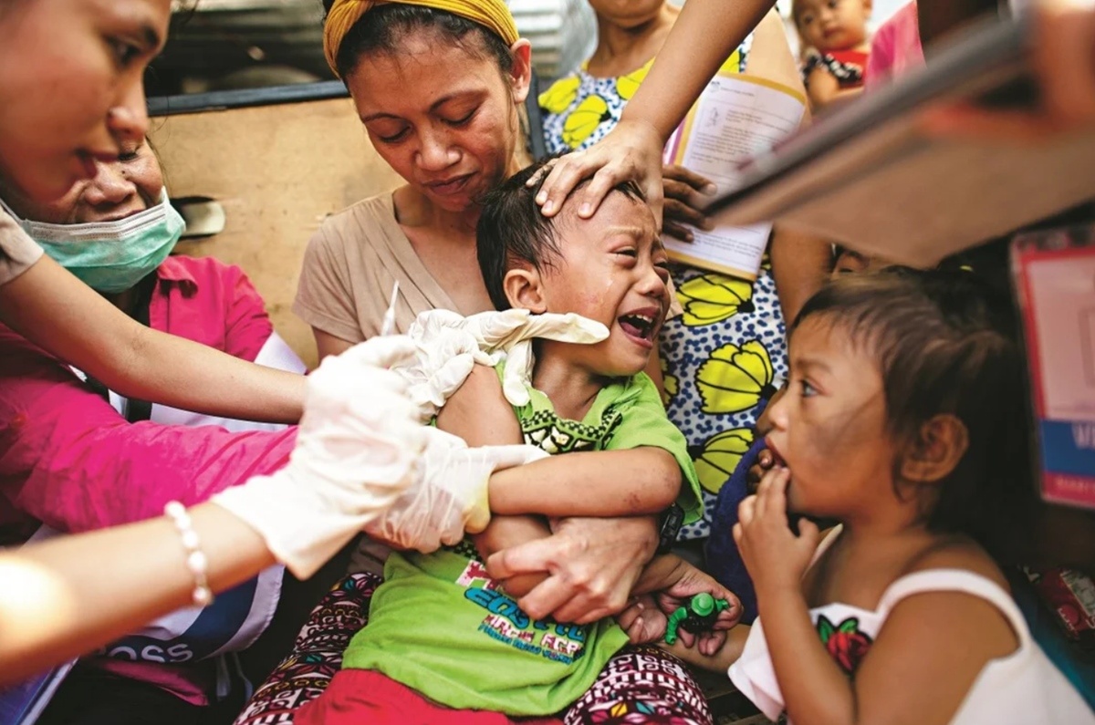 Kho so vi dai dich, nguoi Philippines van ngai tiem vaccine Covid-19 hinh anh